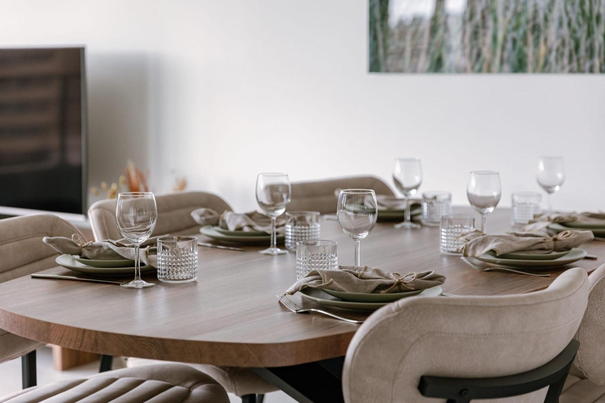 Huswell - Experience Coastal Luxury At Apartmán Ostende