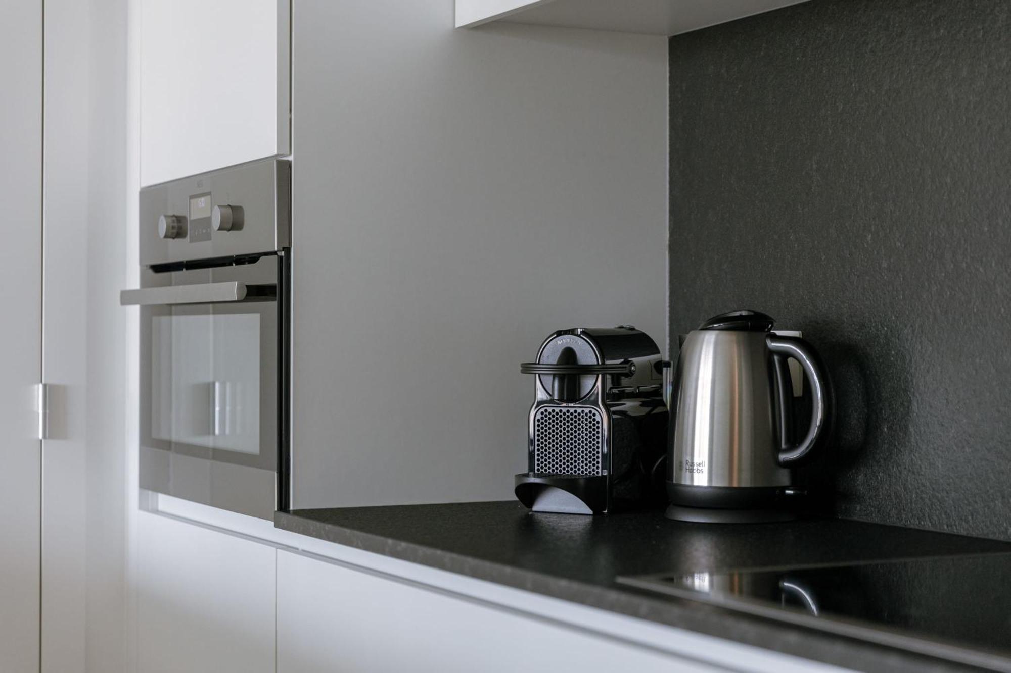 Huswell - Experience Coastal Luxury At Apartmán Ostende