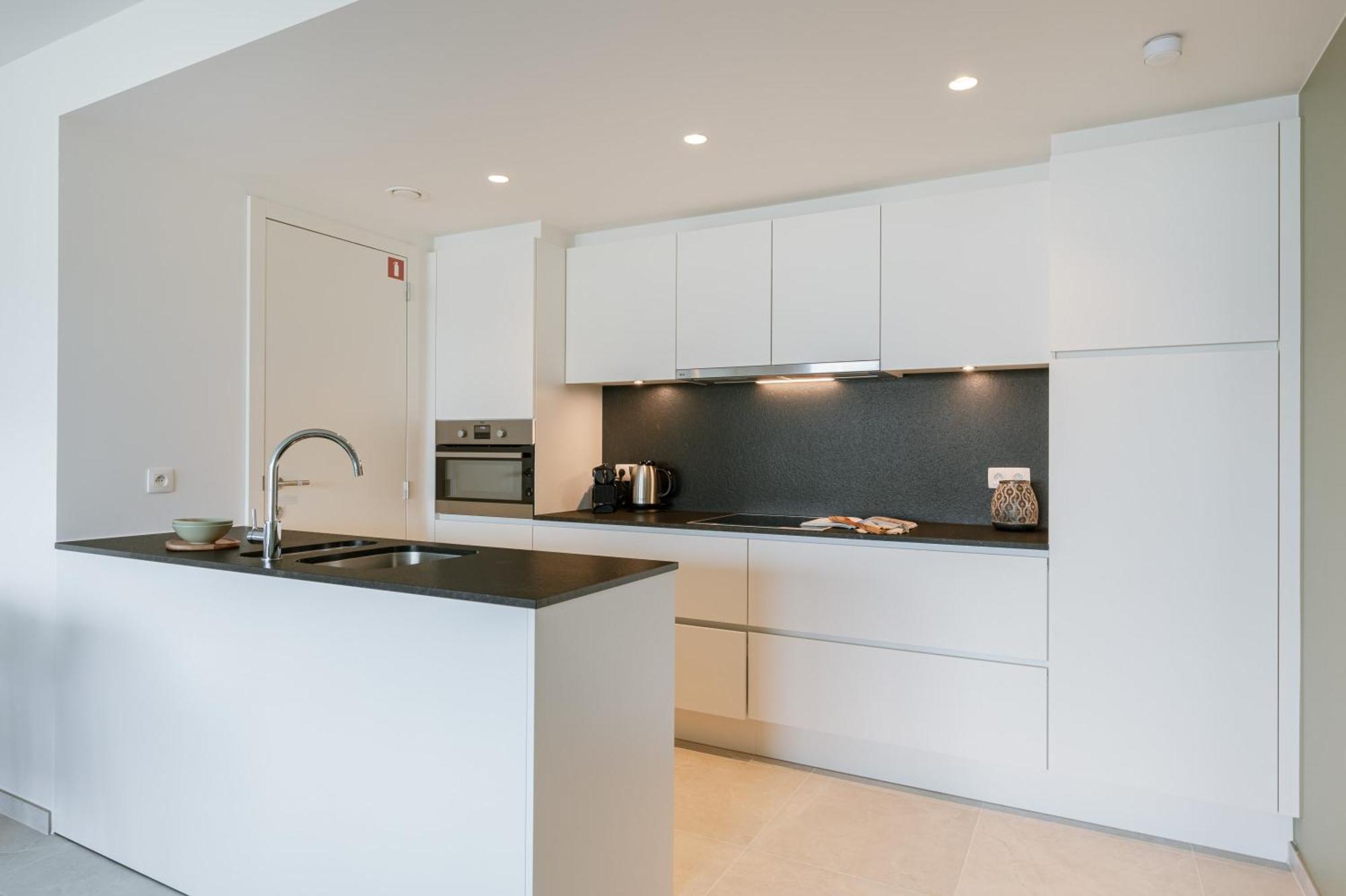 Huswell - Experience Coastal Luxury At *